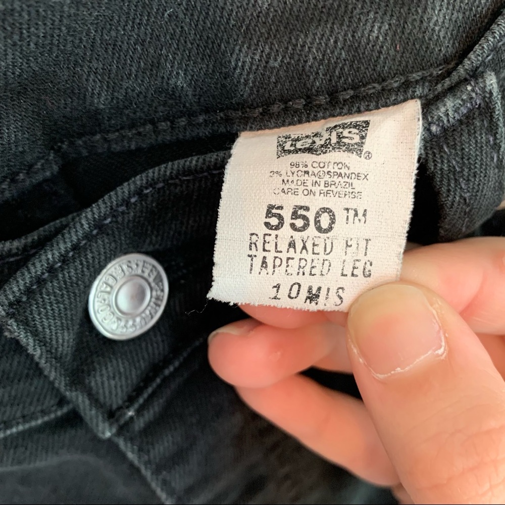Vintage Levi’s 550 Black High Wasted Jeans - Picture 8 of 9